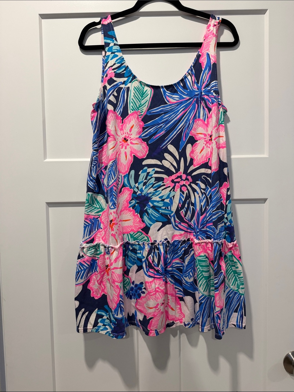 Lilly Pulitzer size medium dress cover up